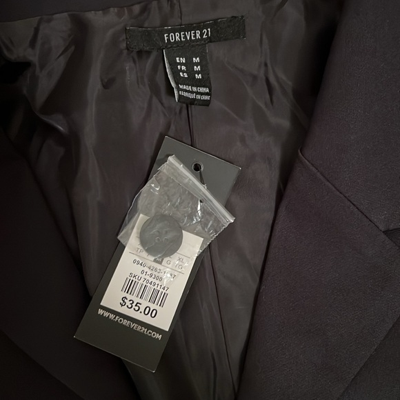 Forever 21 Cropped Blazer - Picture 2 of 5